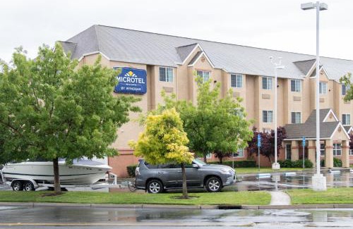 Lodi Hotel | Microtel Inn & Suites Lodi