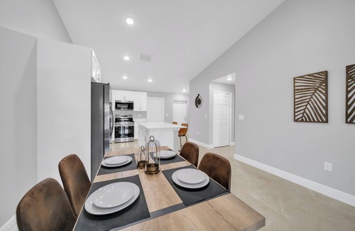 Centennial House | Mid century 3-bedroom house family-friendly