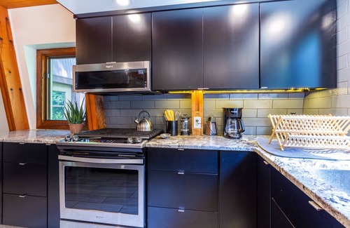Whitewater House | Mid-Century Masterpiece on Secluded 18-Acre Woods