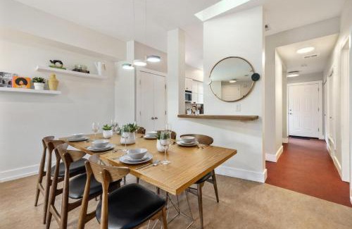 Old Town North House | Mid-century Mod Retreat near Old Town - Free Bikes
