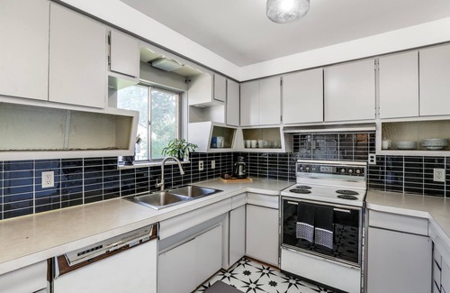 Madison Heights House | Mid Century Modern at Lincoln