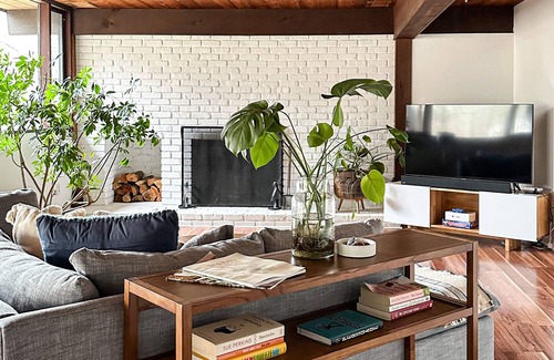 Lewisboro House | Mid- Century Modern getaway - only 1hr from the city!
