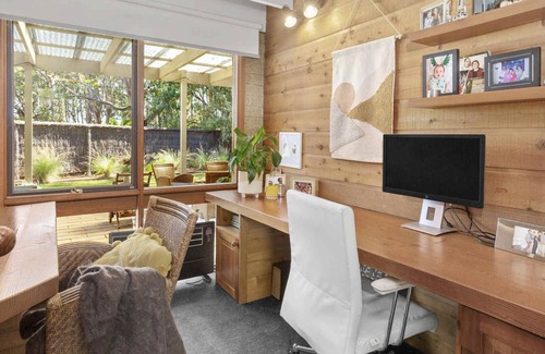 Red Hill House | Mid-century modern haven in Red Hill