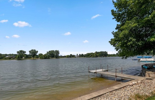 Bradley House | Mid Century Modern Lake Home on Duncan Lake