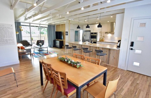 Llano House | Mid Century Modern Luxury in the Heart of the Hill Country