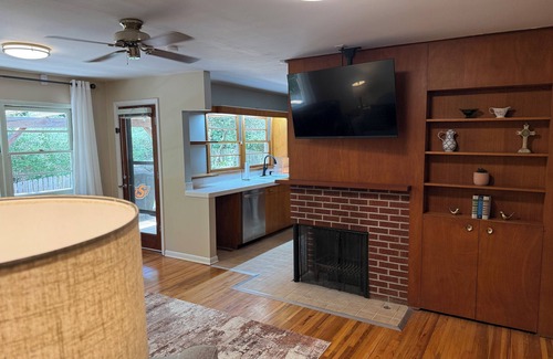 Stillwater House | Mid-Century Modern on University Ave – Take a walk to OSU!