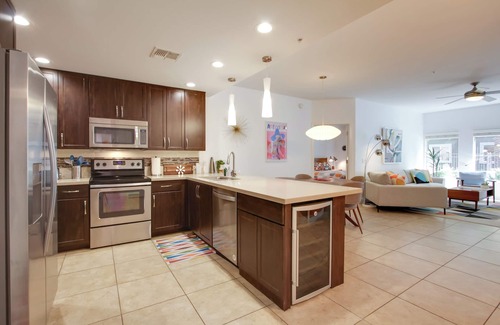 Desert Ridge Condo | Mid-Century Modern Phoenix Condo, Walk to High St!