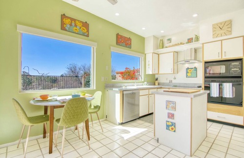 El Conquistador House | "Mid-Century Modern With Incredible Catalina Mountain&Pusch Ridge Views"