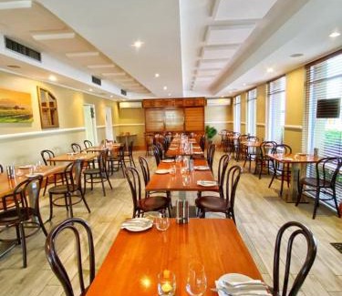 Singleton Hotel | Mid City Motor Inn Singleton