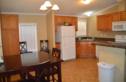 Negreet House | Mid-lake home conveniently located in quiet neighborhood with boat ramp.