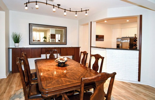 Gaithersburg Condo | Mid-Term Gem - Private Bedroom Suite
