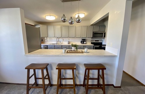 Lincoln House | Mid town mid century house w/private hot tub and sauna
