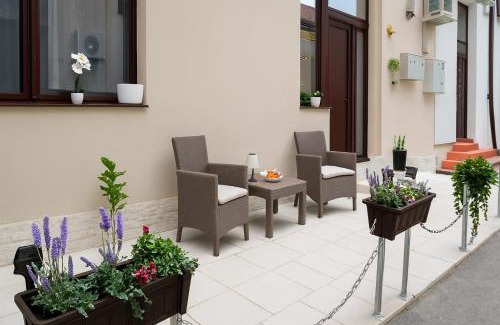 Oradea Apartment | Mid Ultra Central, Self Check In, Intrare Aquapark President