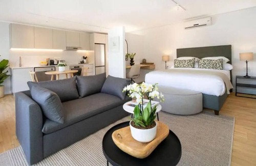 Stellenbosch Central Apartment | Middedorp Studio Apartment 1