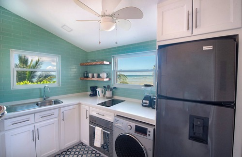 Hastings Apartment | Middle Camelot 1 Bedroom On The Beach