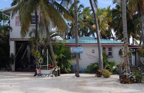 Marathon Cottage | Middle Florida Keys Bayfront with Sailboat or boat slip included