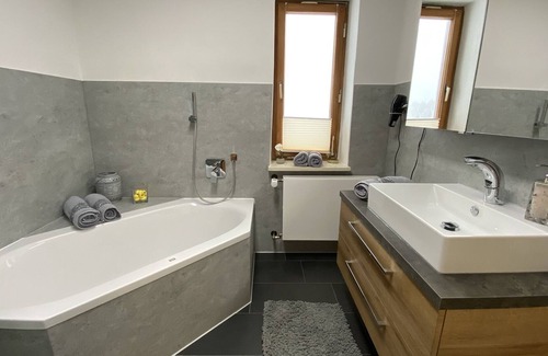 Schofweg Apartment | Middle in BAVARIAN FOREST - 95m² Apartment DIRECT on SKI-SLOPE with ! Netflix !