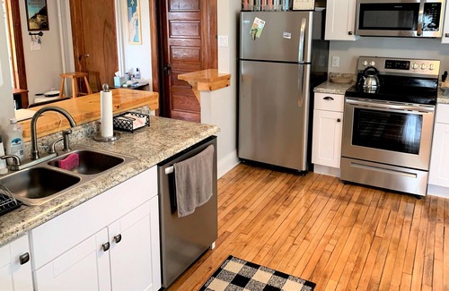 Middlebury Apartment | Middlebury Home with Sunset views!
