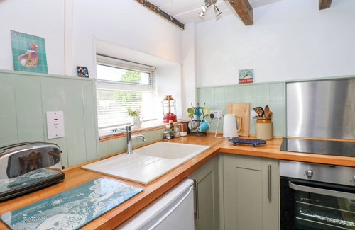 Eastgate Cottage | MIDDLEHOPE COTTAGE, pet friendly, with open fire in St John's Chapel