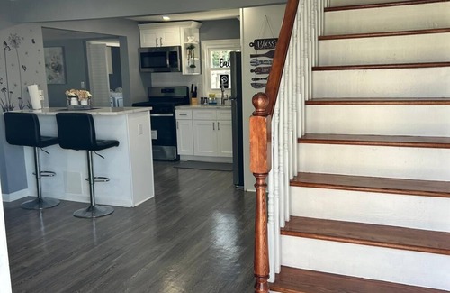 New Monmouth House | Middletown, Family, Vacation beach Home, Pet Friendly n10 min to Belfrod Ferry