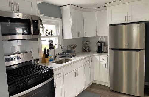 New Monmouth House | Middletown, Family, Vacation beach Home, Pet Friendly n10 min to Belfrod Ferry