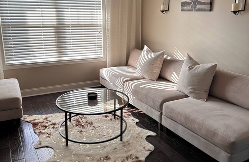 Midland House | Midland Manor, your home away from home! PS5, 86in tv, pool table, BBQ & more!