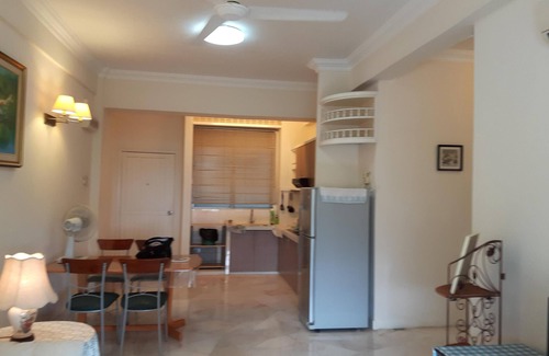 Downtown George Town Apartment | Midlands Court apartment, Pulau Tikus for homestay