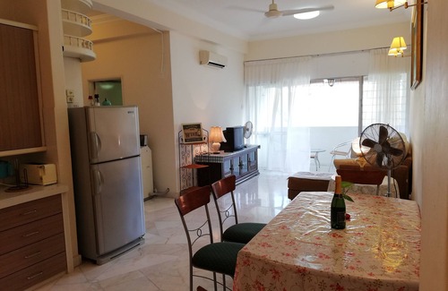 Downtown George Town Apartment | Midlands Court apartment, Pulau Tikus for homestay