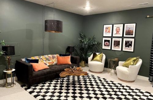 Park City House | Midnight Manor-Modern-Spacious