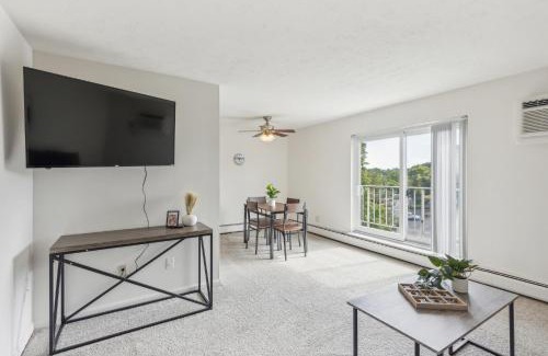 Parma Apartment | Midtown 3603 I Cozy & Comfy I Free Parking