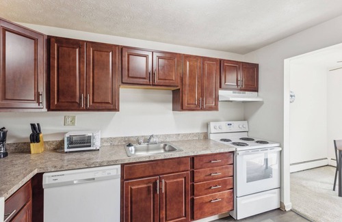 Parma Apartment | Midtown 3603 I Cozy & Comfy I Free Parking