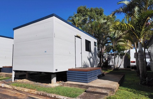 Millbank Cabin | MIDTOWN CARAVAN PARK
