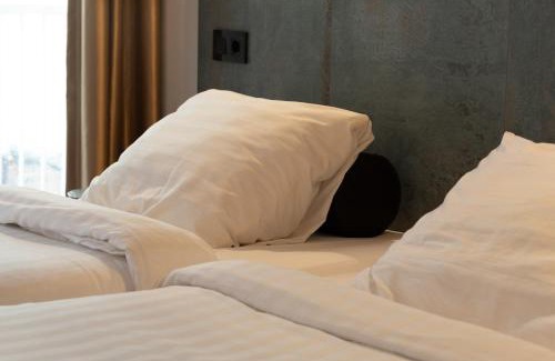 Amsterdam West Apartment | Midtown Hotel Twin Studio