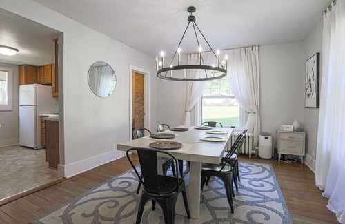 Midtown House | Midtown Mansion Close to Old Market, CHI, Blackstone, Midtown and more!