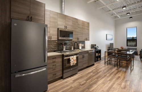 Bozeman Condo | Midtown Retreat - Condo w/great location for skiing Bridger Bowl & Big Sky!