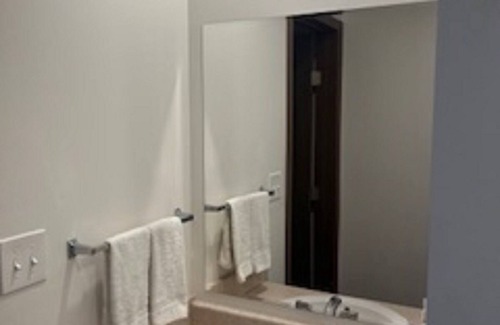 Columbia Hotel | Midway Budget Inn