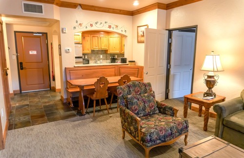 Midway Villa | Midway Getaway~Skiing, Hot Spring, Golf - Villa 2031-2