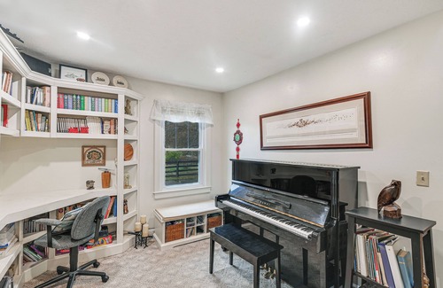 Midway Cottage | Midway Home on 22 Acres Near Bourbon Trail!
