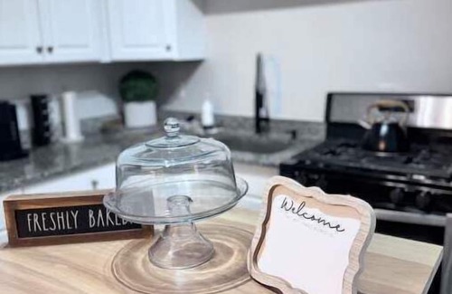 Midway Apartment | Midway Marvel