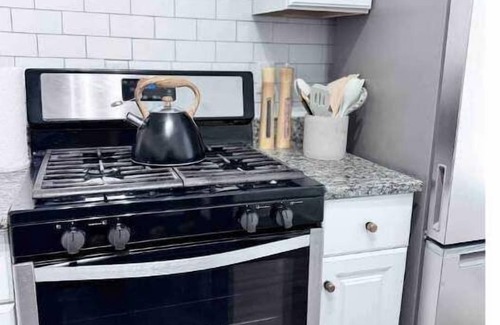 Midway Apartment | Midway Marvel