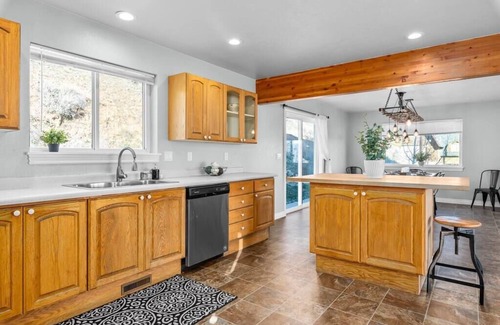Midway Cabin | Midway Mountain Haven