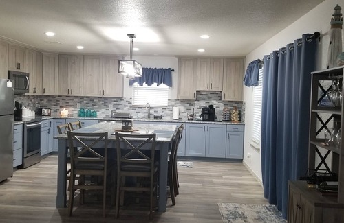 Far North Central House | Midway Retreat: family and pet-friendly 3 bedroom 2 bath home
