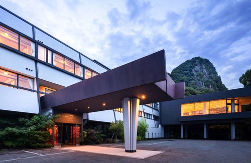 Takeo House | Mifuneyama Rakuen Hotel