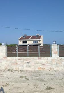 Paralia Dionysiou Cabin | MiK & LENA