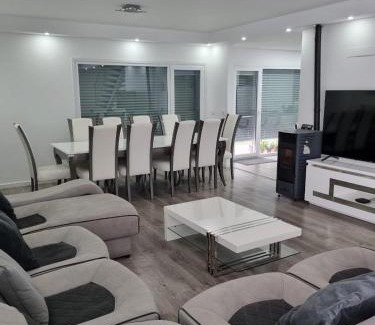 Odivelas House | Mikaela Guest House 2