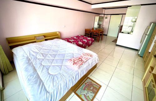 Si Racha House | Mike's Condo