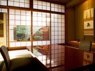 Kinosaki Onsen Hotel | Mikuniya