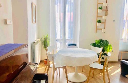 Gorla Apartment | Milano home at Naviglio Martesana