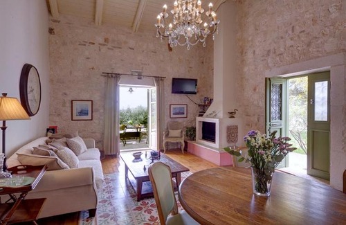 Aetos Villa | Mili Green