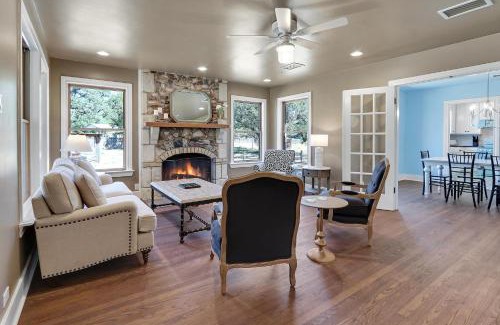 Dripping Springs House | Milk Bath Springs House